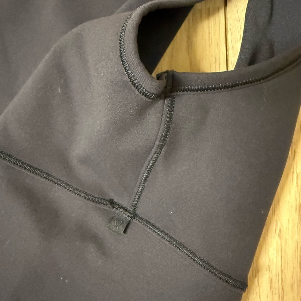 Lululemon Power Pivot Tank *Everlux - Picture 5 of 7